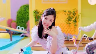 '아이스크림' 뮤직비디오 속 블랙핑크의 귀여운 김제니 4K 배경화면