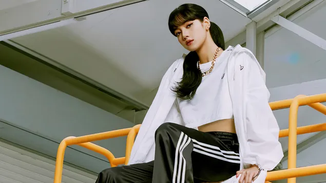 liza ot blackpink v''v fotosesiyata na adidas (2021) izteglyane