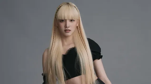 สีบลอนด์ 'ลิซ' จาก IVE (Kpop Girls Group) 4K วอลเปเปอร์