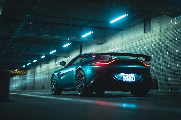 modry aston martin stahnout