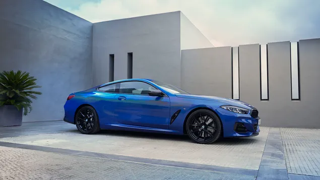 BMW8シリーズ2023の側面図 ダウンロード