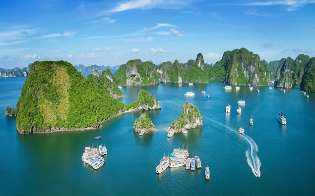 Barcos en la bahía de Halong, Vietnam