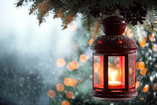 Bokeh und rote Petroleumlampe im Hintergrund zu Weihnachten herunterladen