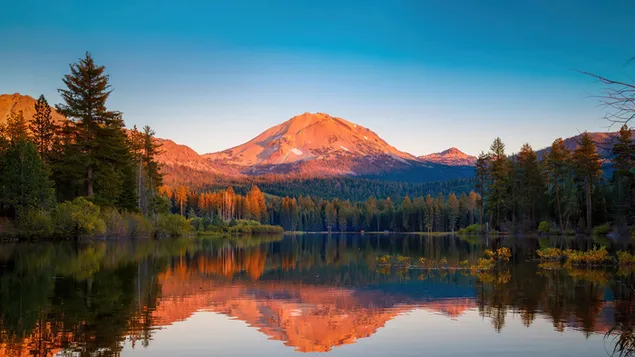 ボルケーノ山、ラッセン山、カリフォルニア州国立公園、米国