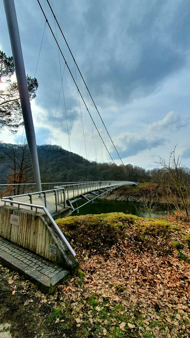 muat turun jambatan di bawah langit