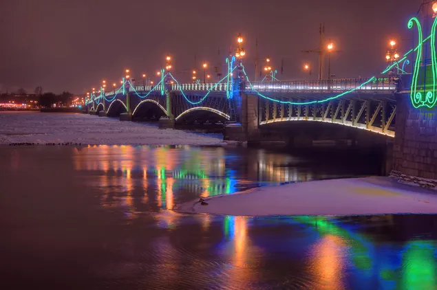 Felle lichten in de brug