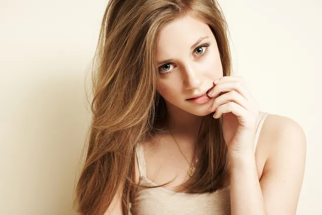 Páipéar balla Brunette 'Lili Reinhart' | Aisteoir Meiriceánach4K