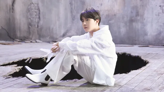 BTS (Bangtan Boys) J-Hope in 'Map of The Soul: 7' MV Shoot (2020) herunterladen