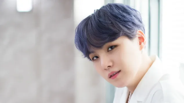 BTS [Bangtan Boys] Suga dalam Syot MV 'Boy With Luv' 4K kertas dinding