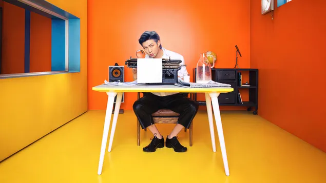 BTS „RM“ (repo pabaisa) „Butter“ MV fotosesijoje (2021 m.) 4K ekrano užsklanda