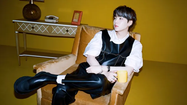 BTS ชูก้าใน MV Shoot 'Butter' [2021] 4K วอลเปเปอร์