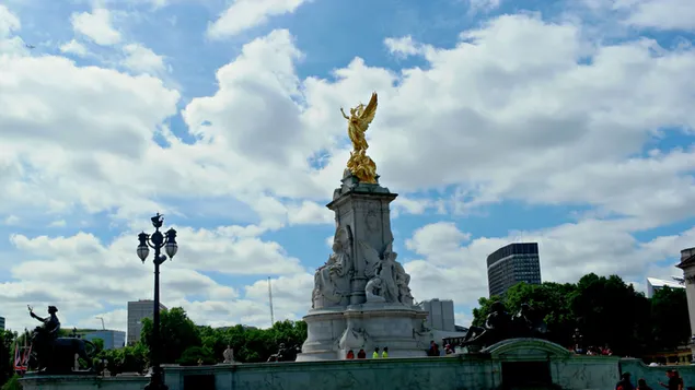 Buckingham Palace gouden sculptuur download