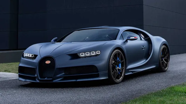 Bugatti chiron plateado oscuro mate
