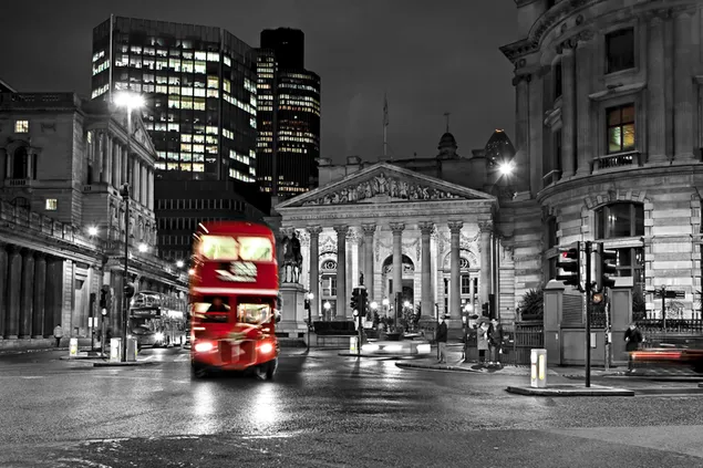 Calles de Londres con el famoso autobús rojo de dos pisos (Monocromo)