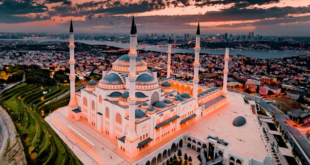 Masjid Camlica bosphorus dan matahari terbenam 4K wallpaper