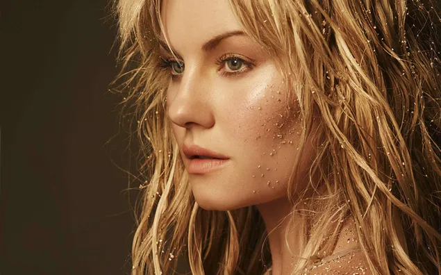 بازیگر کانادایی Elisha Cuthbert کاغذدیواری  2K