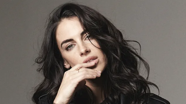 kanadska herecka 'jessica lowndes' zrusit oznameni z foceni stahnout