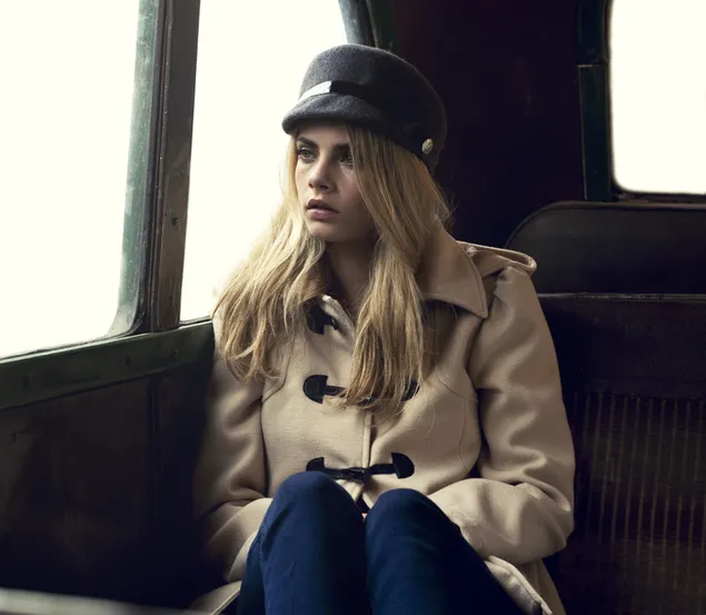 卡拉迪瓦伊 | 金发碧眼的英国女演员 2K 壁纸