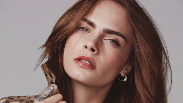 קארה Delevingne | Elle Arabia Shoot 2K טפט