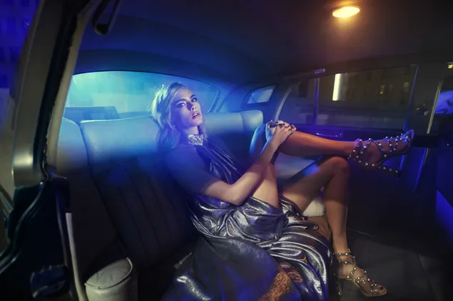 'Cara Delevingne' במכונית | ג'ימי צ'ו יורה 4K טפט
