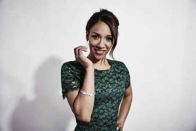 名人坎迪斯巴頓 4K 壁紙