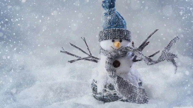 Christmas - snowman in snow