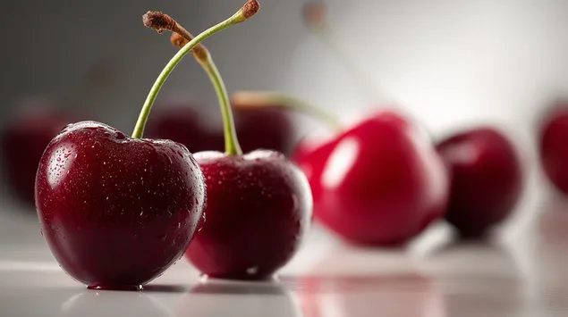 Tapeta detailný záber čerstvých, lesklých červených čerešní so stonkami 2K