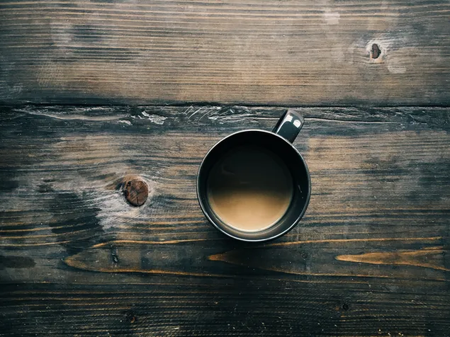 taza de café en madera