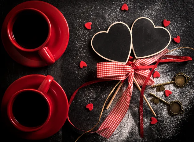 Koffie in rooi beker met Valentynsdag-tema 4K muurpapier