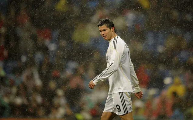 Cristiano in the middle of stadium  HD wallpaper