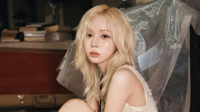 eseupayi gwiyeoun geumbal 'winteo' | 'raibeu mai raipeu' mv cwalyeong daunrodeu