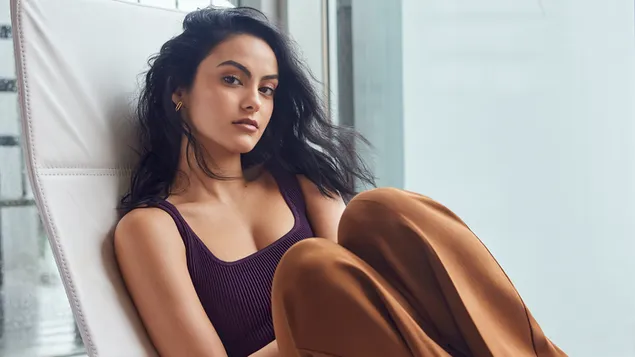 Linda 'Camila Mendes' | Sesión de fotos de la revista Health 4K fondo de pantalla
