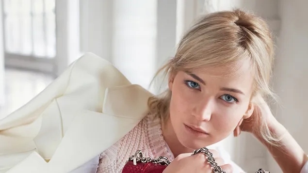 prezemete simpatichna slavna ,,dzhenifer lorens'' | dior fotosesija