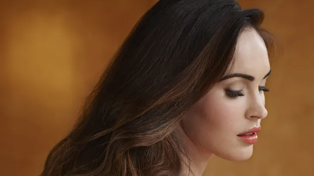 Schattige 'Megan Fox' voor Marie Claire fotoshoot download