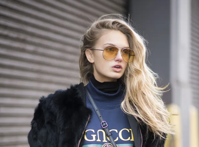 Hình nền Người mẫu dễ thương 'Romee Strijd' | Gucci Photoshoot 2K