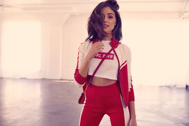 'אוליביה קולפו' החמודה בתצלום Girl Power 4K טפט