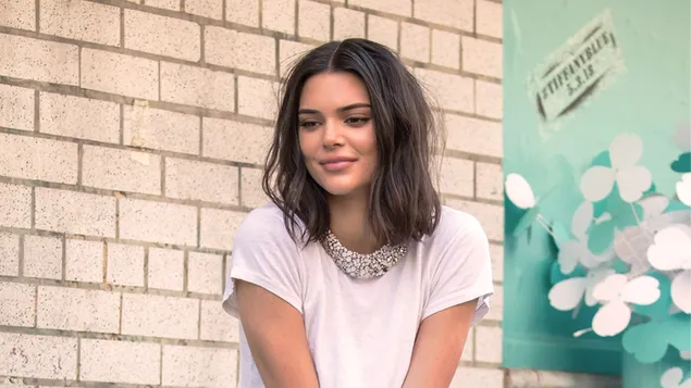 Cute Smiling 'Kendall Jenner' - American Model download