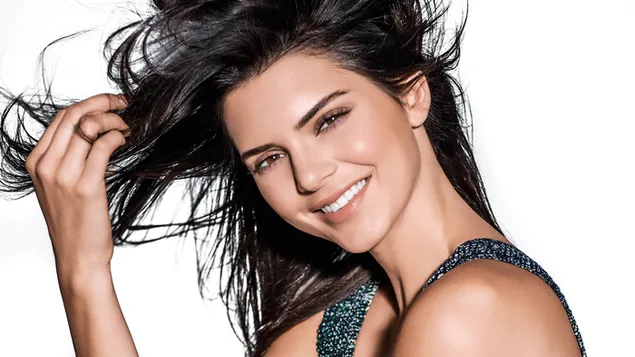 Linda modelo sonriente 'Kendall Jenner' descargar