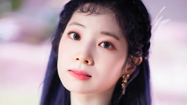 Dahyun i "More & More" MV [2020] Shoot från Twice (K-Pop Band) 4K bakgrund