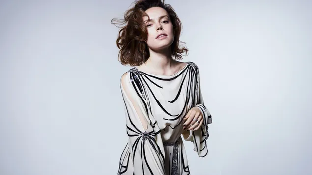 דייזי רידלי | צילומי מגזין Elle 8K טפט