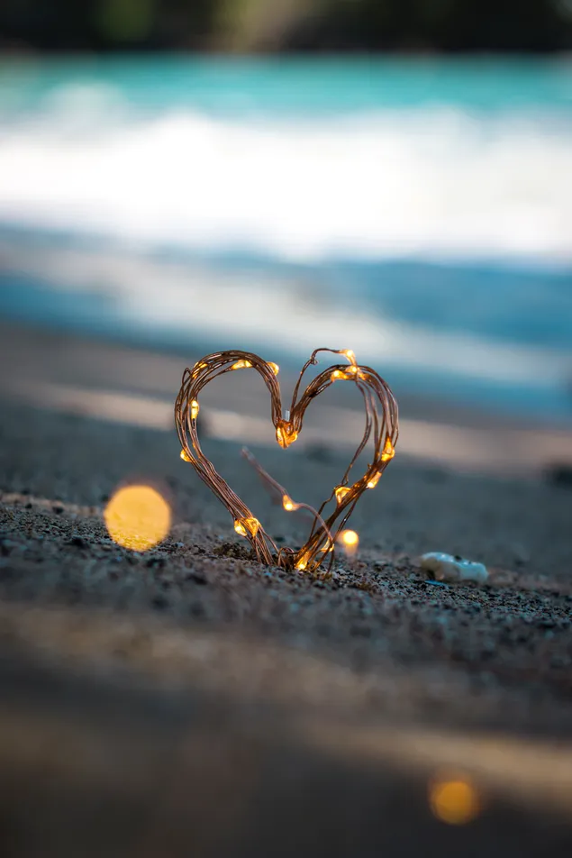 Decoración de arena con forma de corazón de amor descargar