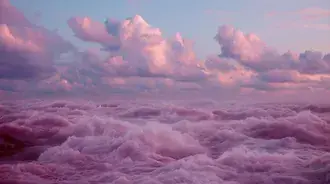 梦幻般的奶油海洋，超现实的天空云层 2K 壁纸