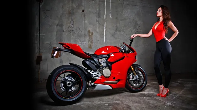 Ducati 899 Balap Hitam Dengan Model