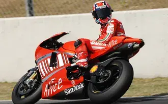 Tapeta Ducati Motocykl Racing Červená 2K