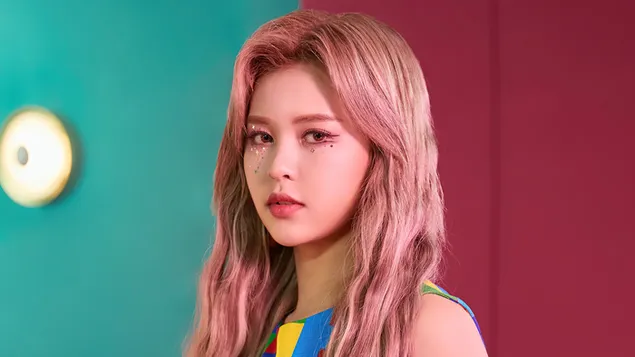 E:U filmā “La Di Da” MV Shoot [2020] no Everglow (K-Pop Band) 4K fona tapete