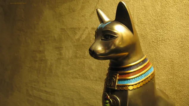Patung kucing emas Mesir 4K wallpaper