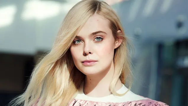 'Elle Fanning' dalam Penggambaran Majalah Instyle 4K kertas dinding