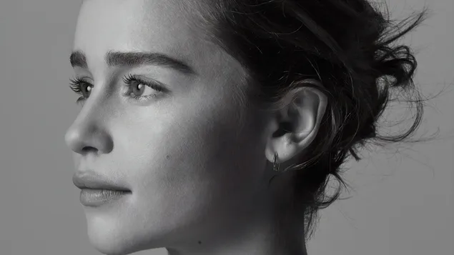 'Emilia Clarke' in SameYou Charity Photoshoot íoslódáil