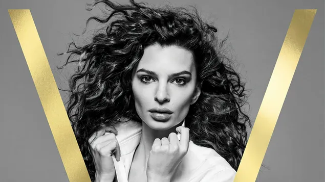 'Emily Ratajkowski' en la sesión de fotos de la revista Golden Age V | Fondo de pantalla monocromático