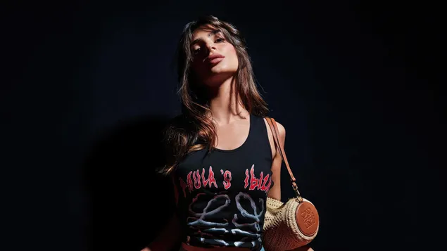 emily ratajkowski | loewe-lehden ampuminen lataa